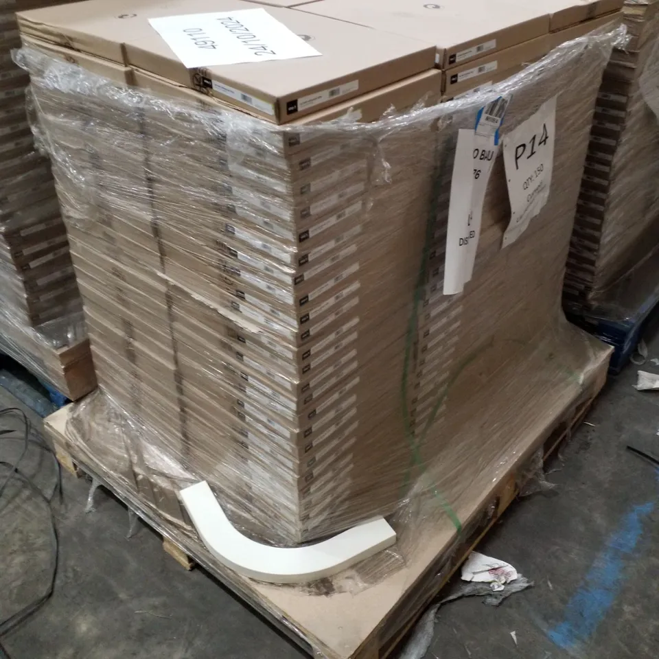 PALLET CONTAINING APPROXIMATELY 150 BOXED CURVED UNIVERSAL TRIMS