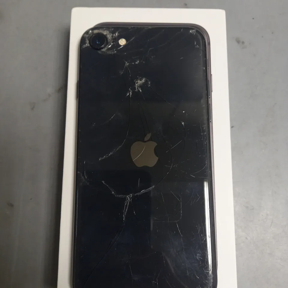 BOXED APPLE IPHONE SE 64GB BLACK