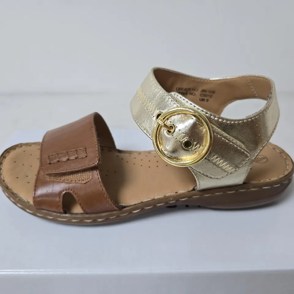BOXED LEATHER COLLECTION NATASHA SANDALS, GOLD - SIZE 6