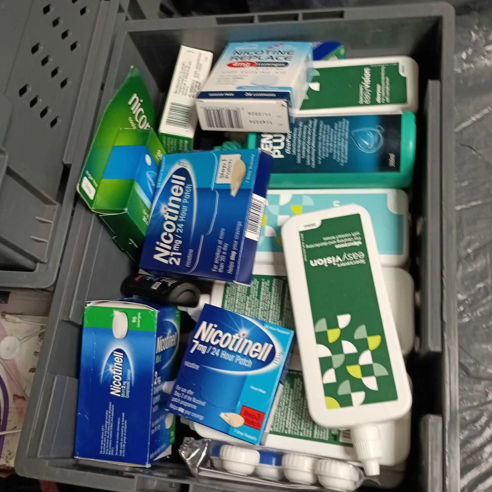 BOX OF APPROXIMATELY 25 ASSORTED CONTACT LENS CLEANERS + APPROXIMATELY 8 CIGARETTE ALTERNATIVES