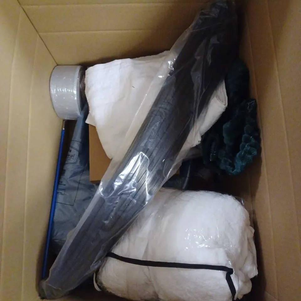 LARGE BOX OF APPROXIMATELY 12 ASSORTED ITEMS TO INCLUDE - WIRELESS KNEE MASSAGER - POSTAGE BAGS - SILICONE UTENSIL SET - ETC