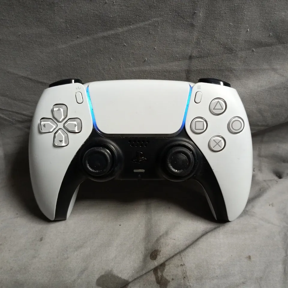 SONY PLAYSTATION 5 DUALSENSE WIRELESS CONTROLLER – WHITE