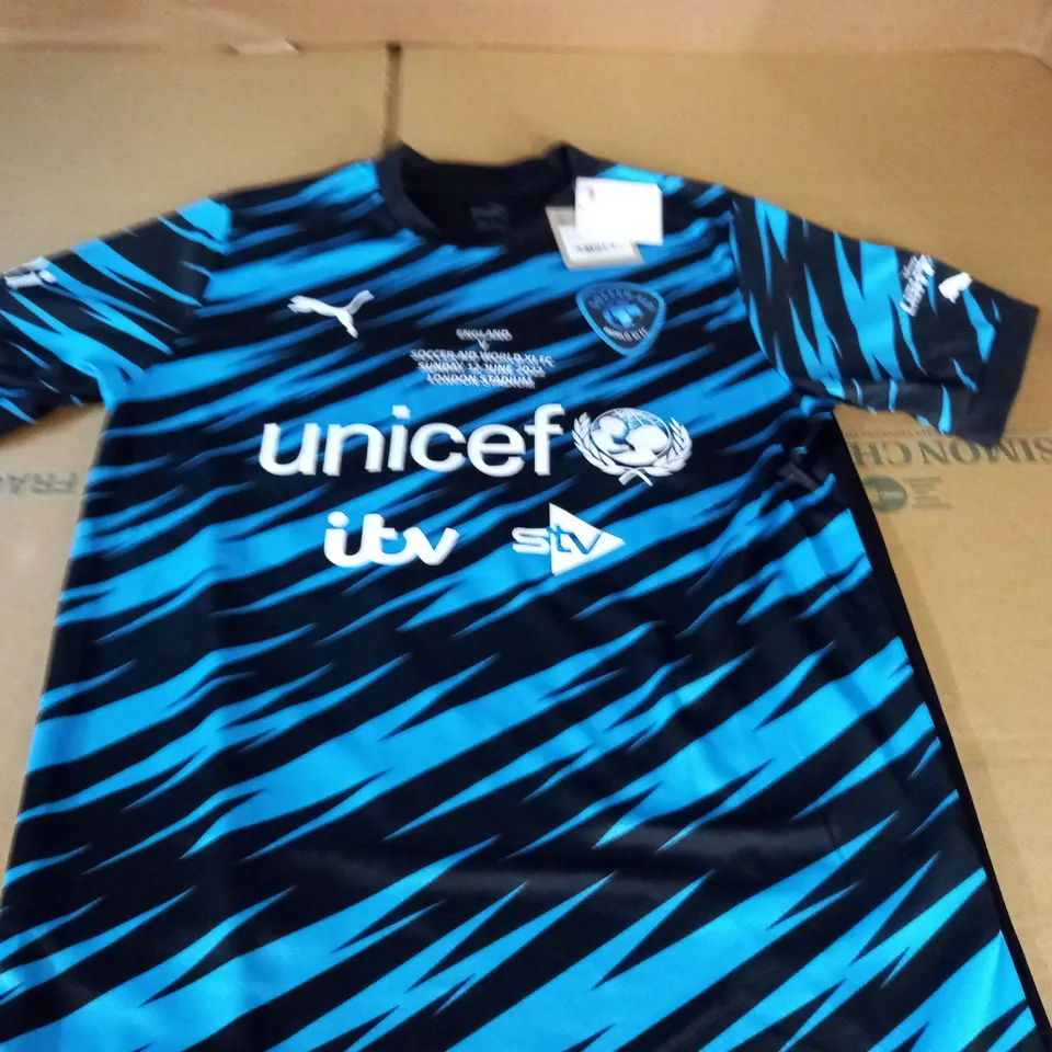 SOCCER AID ADULTS WORLD SHIRT - XL