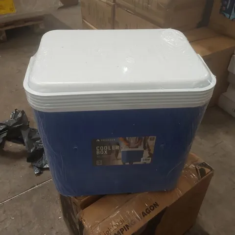 VOYAGER COOLER BOX