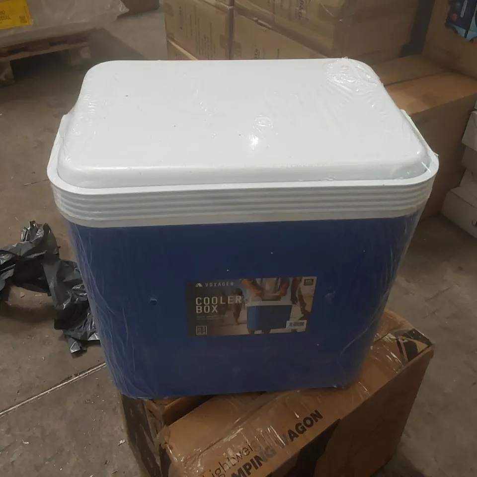 VOYAGER COOLER BOX