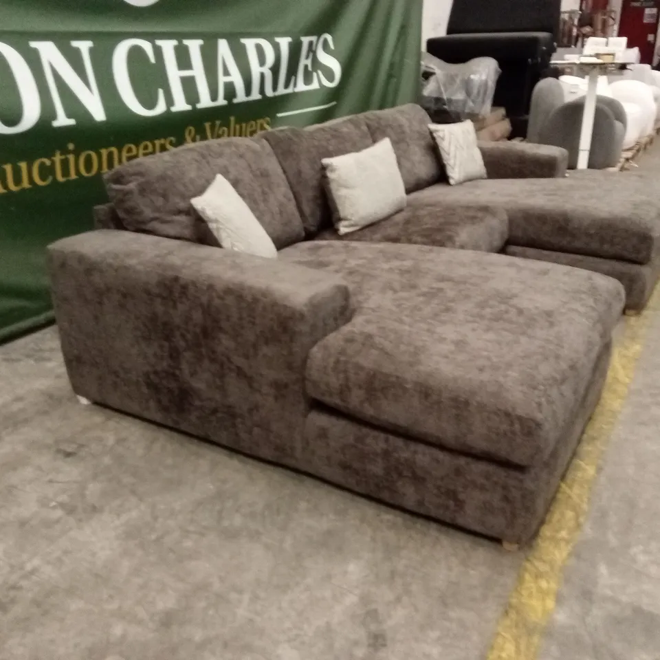BROADGATE U-SHAPE MODULAR SOFA WITH FOOTSTOOL RRP £2529