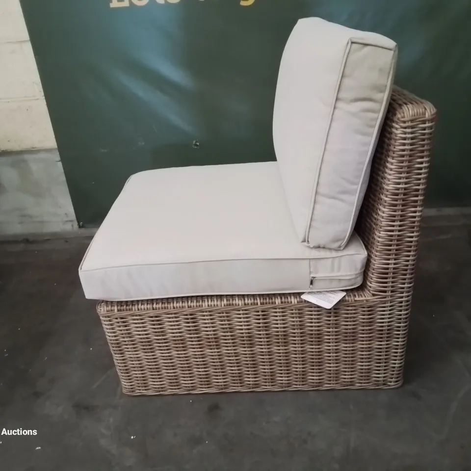 BOXED SQUARE FOOTSTOOL IN NATURAL COLOUR SET OF 2 (2 BOXES)