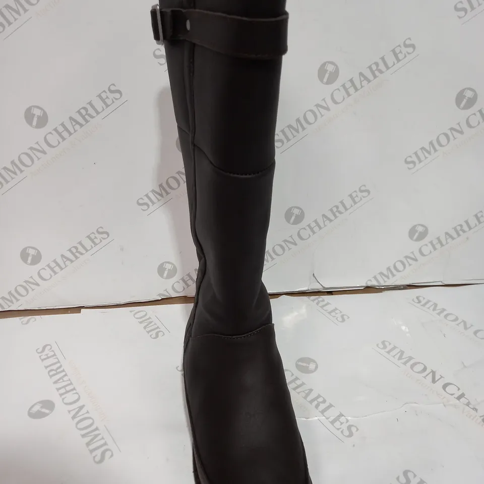 EMU AUSTRAILIA NATASHA ESPRESSO LEATHER BOOTS - SIZE 4 - UNBOXED
