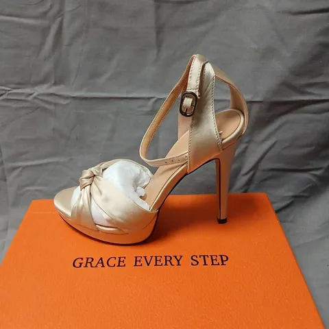 GRACE EVERY STEP NUDE SATIN KNOT-FRONT SANDALS WITH ANKLE STRAP – WOMEN'S HEELS SIZE 36