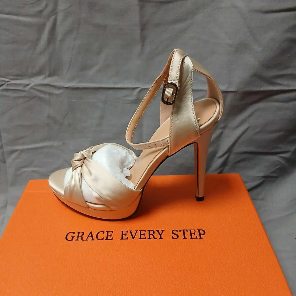 GRACE EVERY STEP NUDE SATIN KNOT-FRONT SANDALS WITH ANKLE STRAP – WOMEN'S HEELS SIZE 36