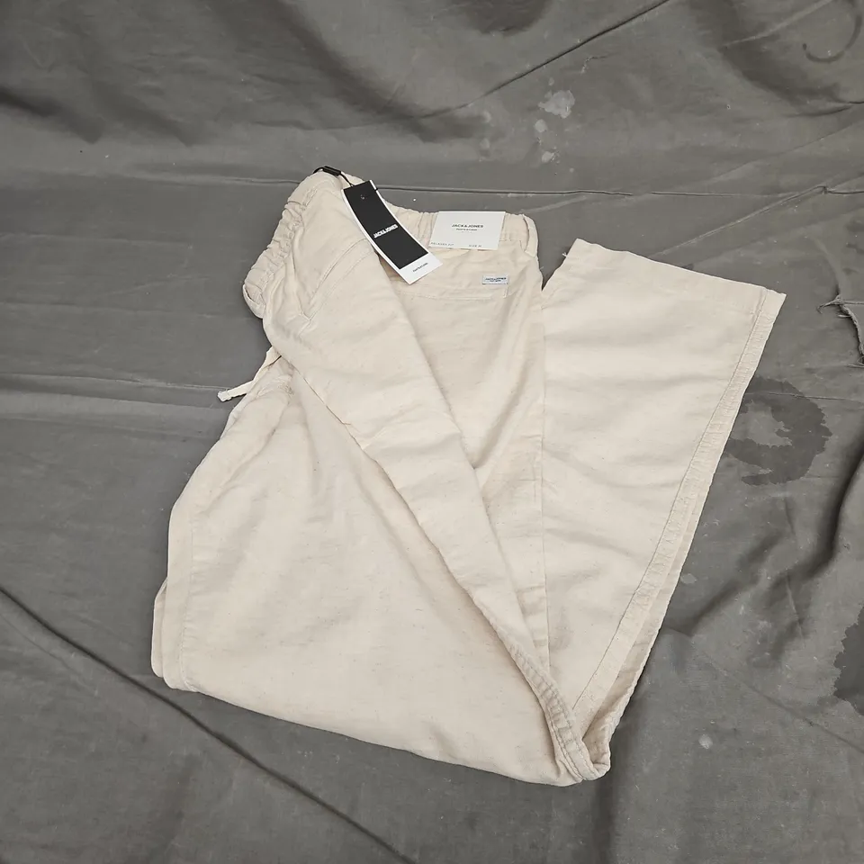 JACK&JONES RELAXED FIT PANTS IN BEIGE SIZE M