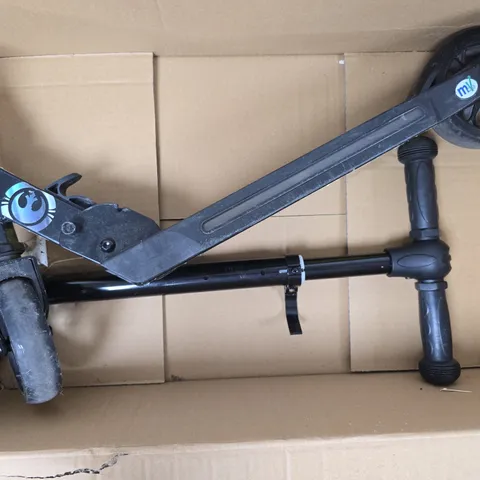 STAR WARS JEDI LIGHTSABER FOLDING INLINE SCOOTER