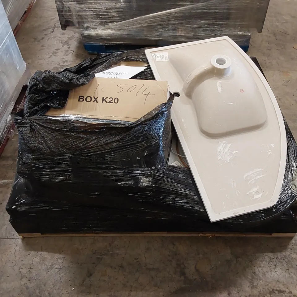 PALLET OF ASSORTED BATHROOM PRODUCTS. INCLUDES SINK BASINS ETC 