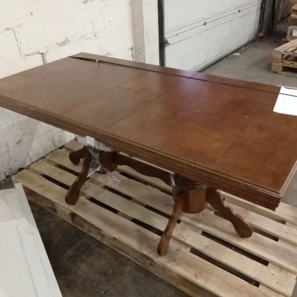 LARGE DESIGNER EXTENDABLE DINING TABLE 