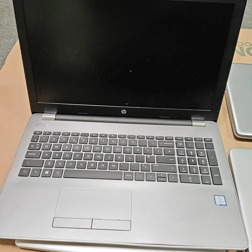 LOT OF 4 ASSORTED UNBOXED HP LAPTOPS TO INCLUDE ELITEBOOK 840 G3 AND 250 G7 INTEL I7