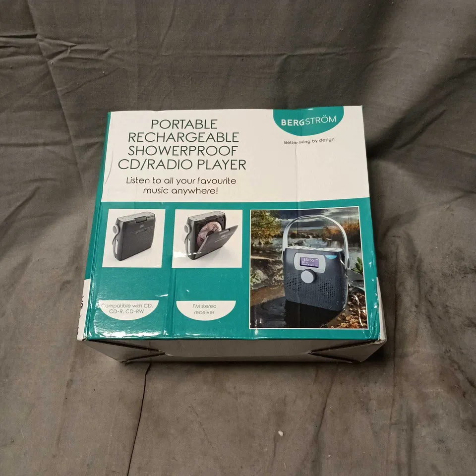 BERGSTRÖM PORTABLE CD/RADIO PLAYER – SHOWERPROOF, RECHARGEABLE