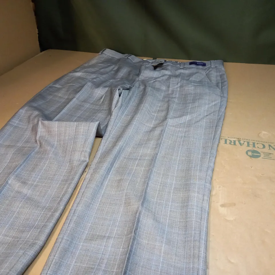 PAIR OF TED BAKER CASUAL TROUSERS - SIZE UNSPECIFIED 