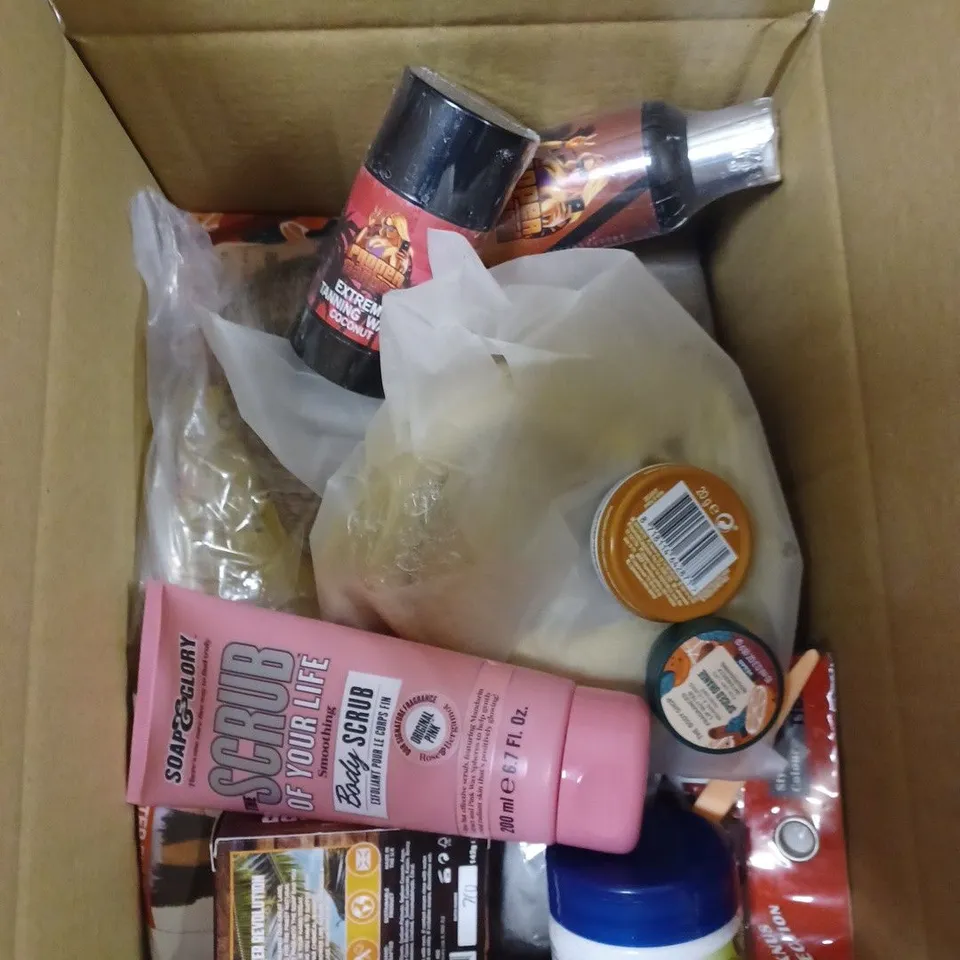 BOX OF APPROXIMATELY 15 ASSORTED COSMETIC ITEMS TO INCLUDE SOAP&GLORY SCRUB, BARE BAR SOAP, AVON MOISTURISER ETC