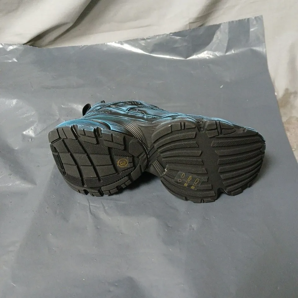 KOI TWINTAILS MIKU MEGA CHUNKY TRAINERS BLACK SIZE 3