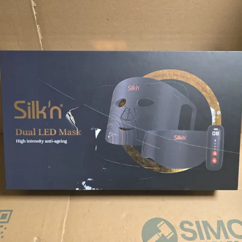 BOXED SILK'N DUAL LED MASK