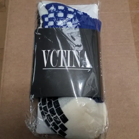 BOX CONTAINING APPROXIMATELY 37 PAIRS OF BRAND NEW SPORTS SOCKS - BLUE