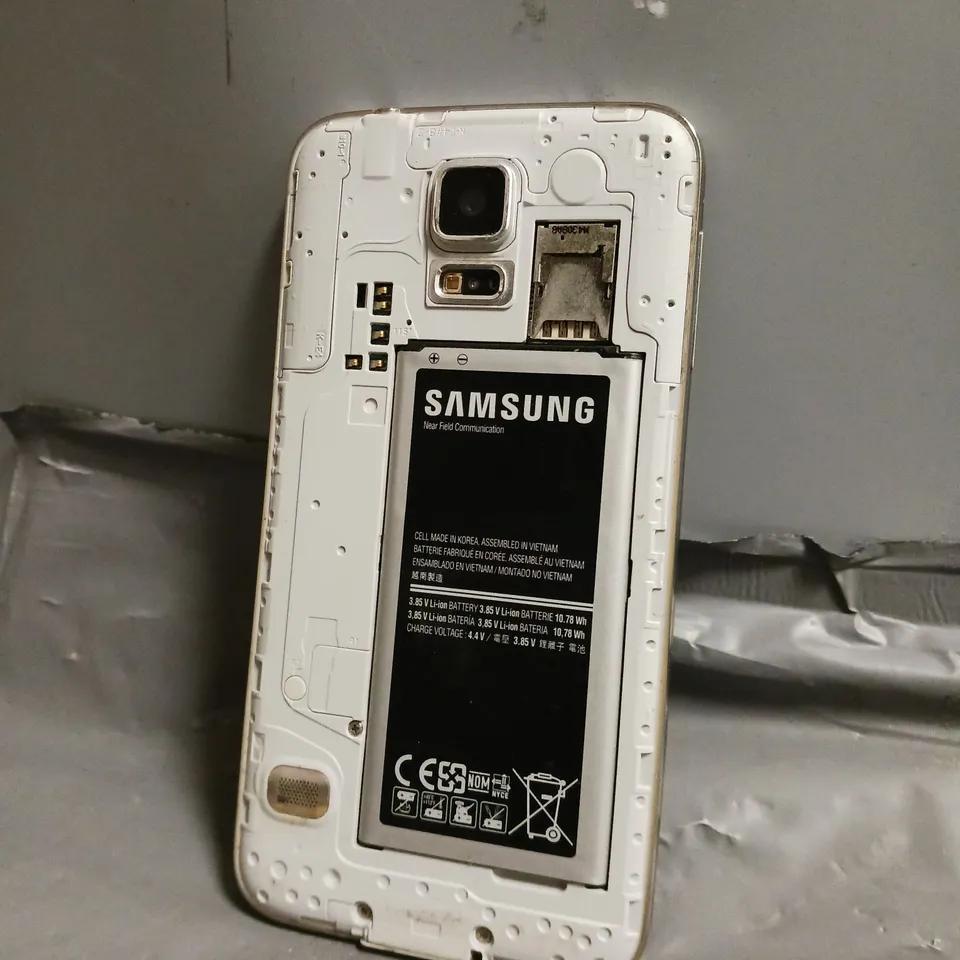 SAMSUNG MOBILE PHONE 