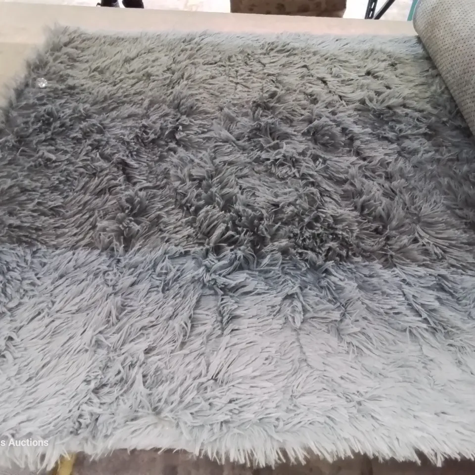 DESIGNER BROUSSARD FLUFFY HAND TUFTED RUG GREY 80 × 150