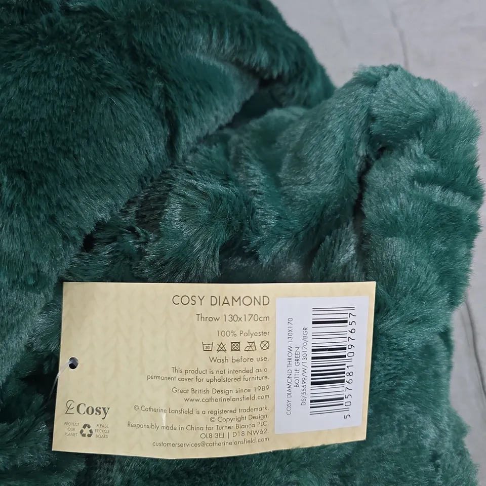 CATHERINE LANSFIELD COSY DIAMOND THROW 130X170 CM – GREEN