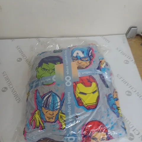 OODIE OVERSIZED WEARABLE BLANKET - AVENGERS