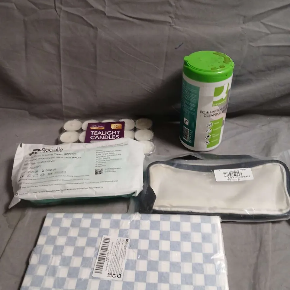 APPROXIMATELY 20 ASSORTED HOUSEHOLD PRODUCTS TO INCLUDE TEALIGHT CANDLES, DRESSING PACK, SCREEN WIPES ETC 