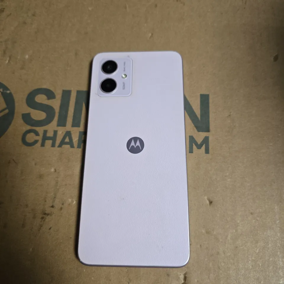 MOTOROLA SMARTPHONE – PURPLE - DAMAGED SCREEN