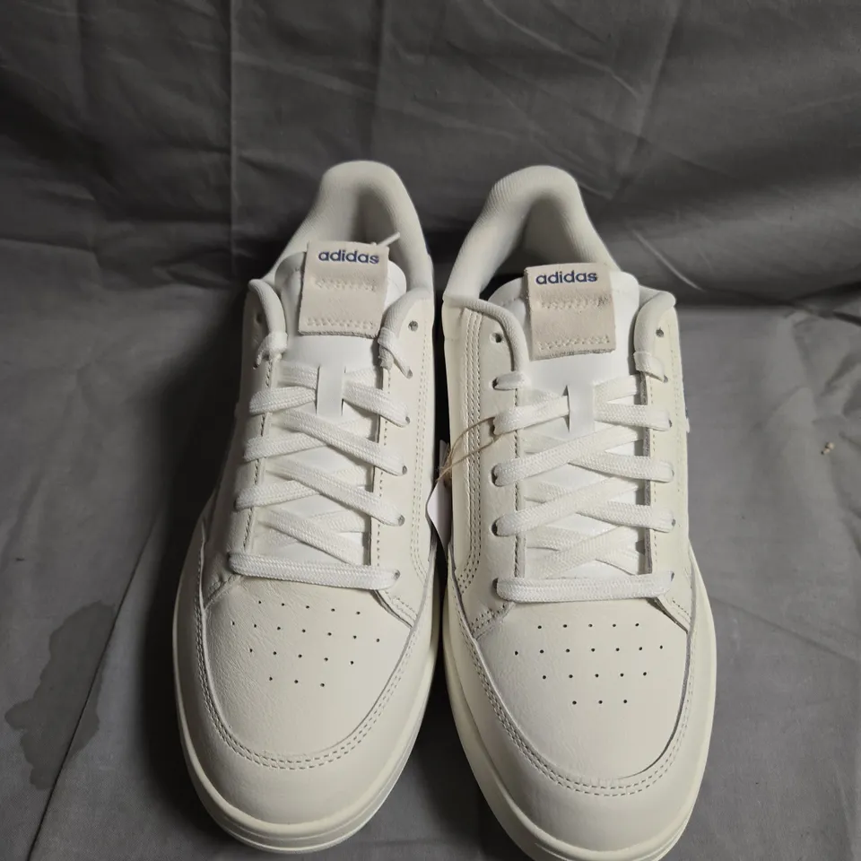 ADIDAS WHITE LEATHER SNEAKERS – LOW-TOP TRAINERS - UK SIZE 8