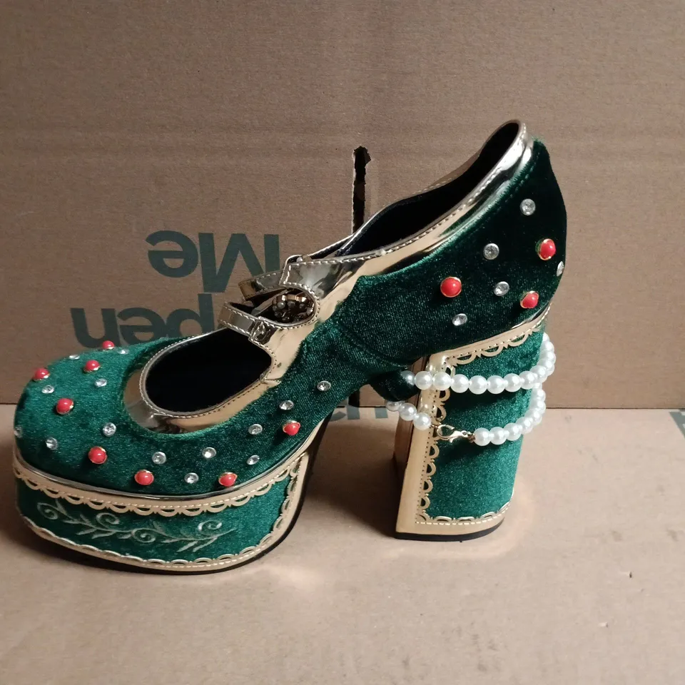 BOXED KOI BOLEYN'S REVENGE BEJEWELED VELVET HEELS IN GREEN, UK7
