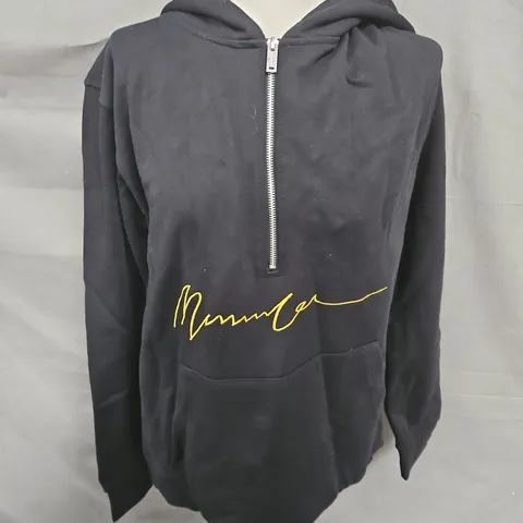MENNANCE 1/4 ZIP KANGAROO POCKET HOODIE IN BLACK SIZE M
