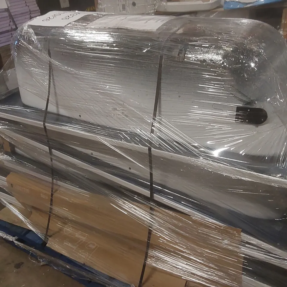 PALLET CONTAINING APPROXIMATELY 8x BRANDED STEEL BATHS