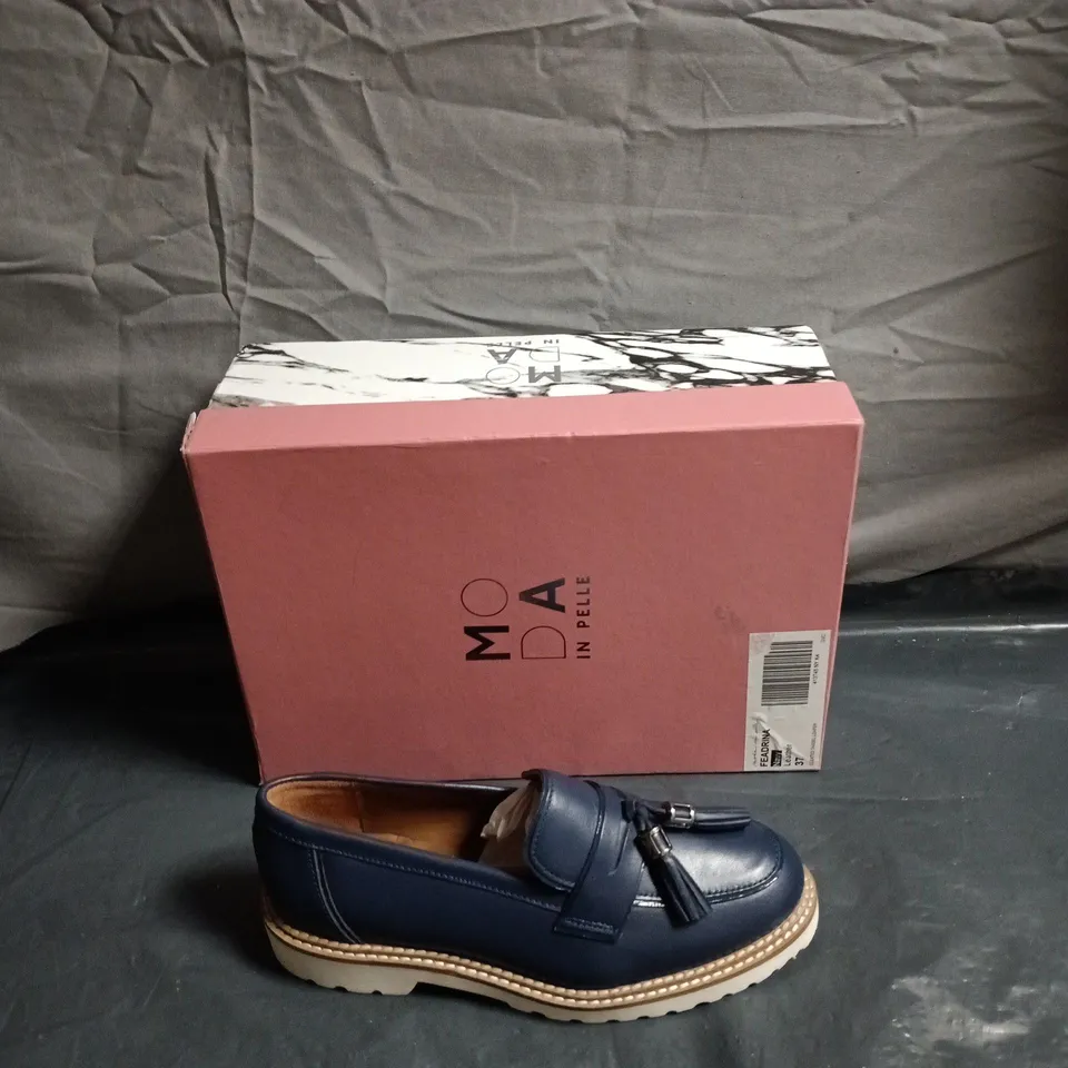 MODA IN PELLE NAVY BLUE LEATHER LOAFERS WITH TASSELS – UK 4 (EU 37) - BOXED 