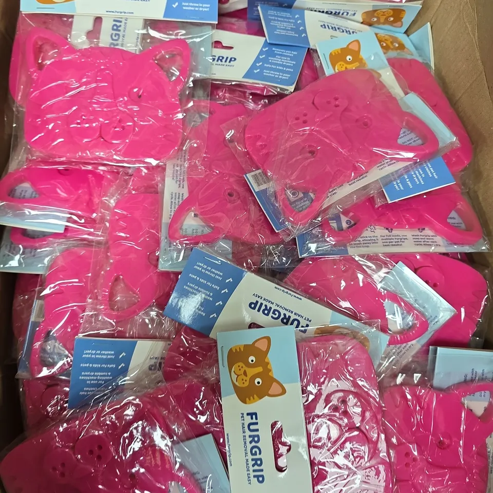 APPROXIMATELY 120 FURGRIP LAUNDRY PET HAIR REMOVERS - CAT