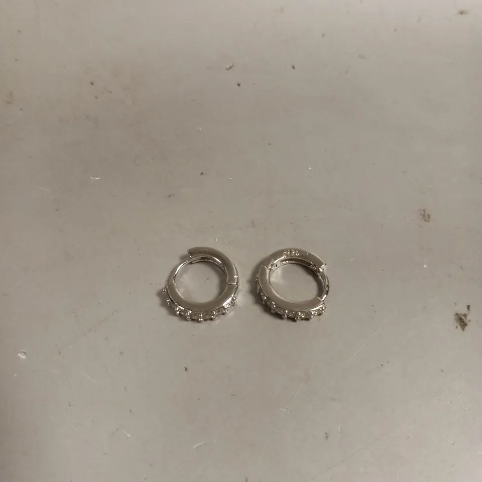 SILVER SMALL STONE HOOP EARRINGS 