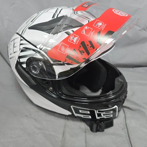 JIEKAI FULL-FACE MOTORCYCLE HELMETS – WHITE/BLACK GEOMETRIC GRAPHICS (DOT) SIZE XXXL