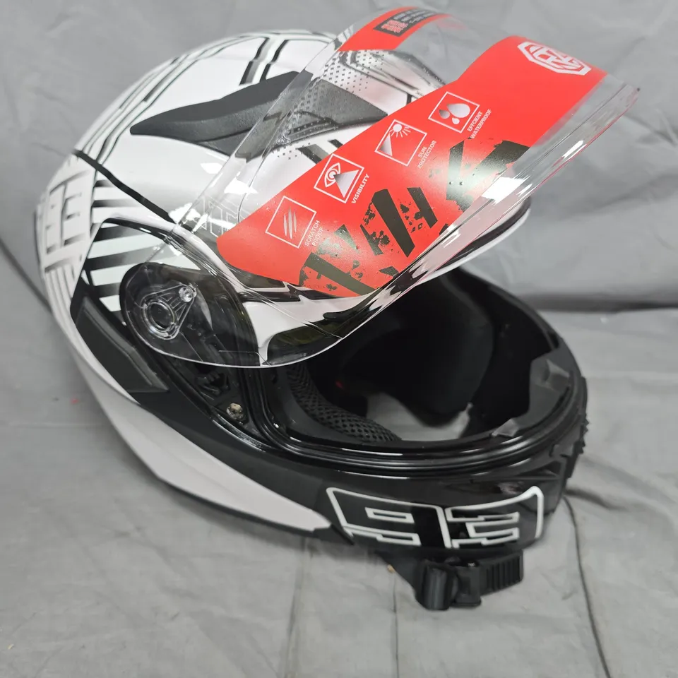 JIEKAI FULL-FACE MOTORCYCLE HELMETS – WHITE/BLACK GEOMETRIC GRAPHICS (DOT) SIZE XXXL