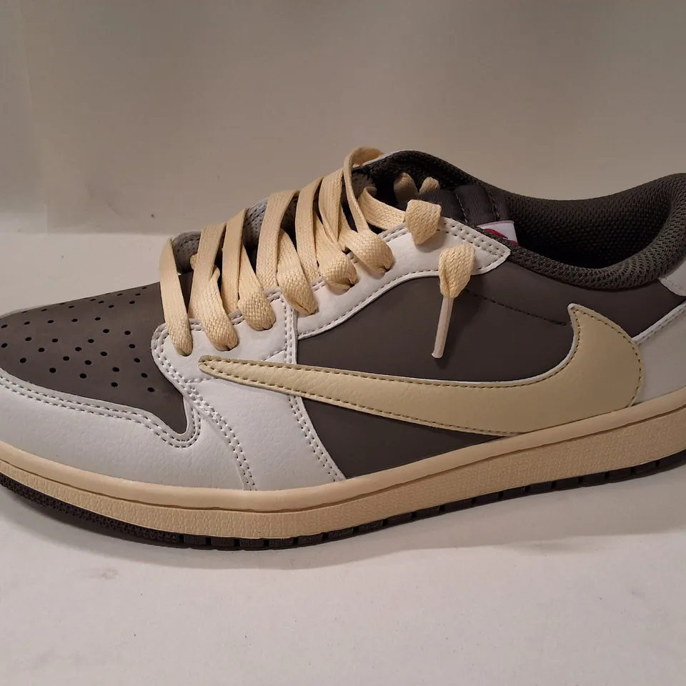 NIKE AIR JORDAN 1 LOW OG SP DM7866-162 – UK 7.5 (US 8.5) MENS SNEAKERS