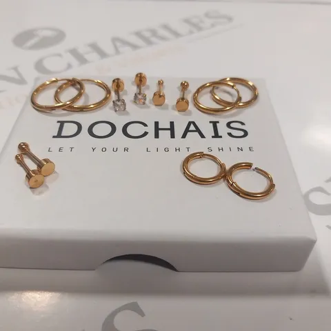 BOXED DOCHAIS SET OF 6 EARRINGS