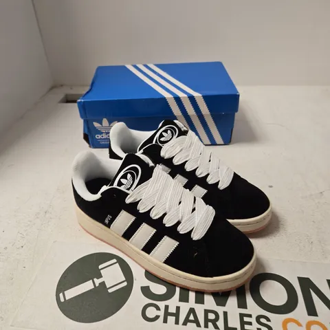 ADIDAS SAMBA OG TRAINERS – UK 7 (US 7.5 / EU 40 2/3) BLACK/WHITE