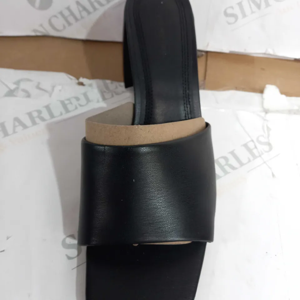 STRADIVARIUS BLOCK HEEL SHOES, BLACK - SIZE 7