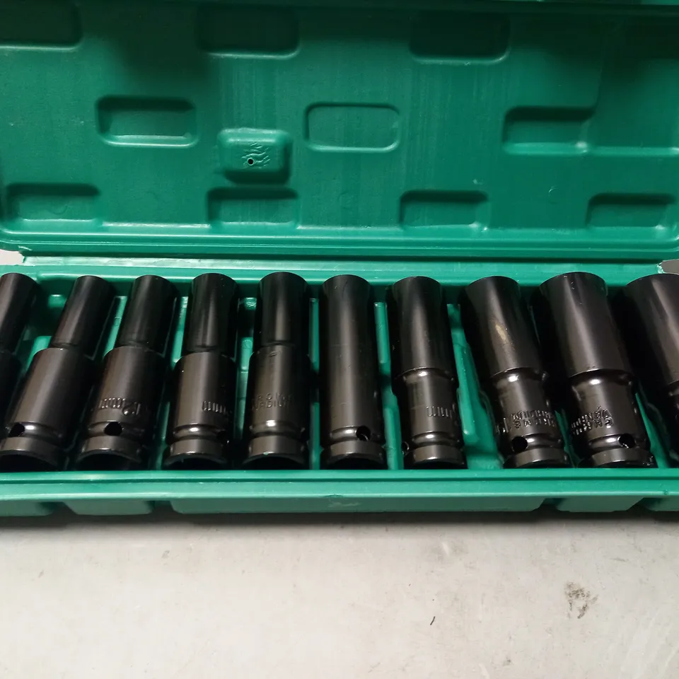 10 PC SOCKET SET 