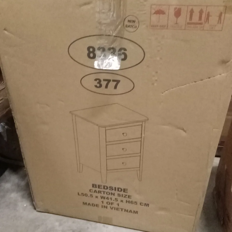 BOXED 3 DRAWER BEDSIDE (1 BOX)