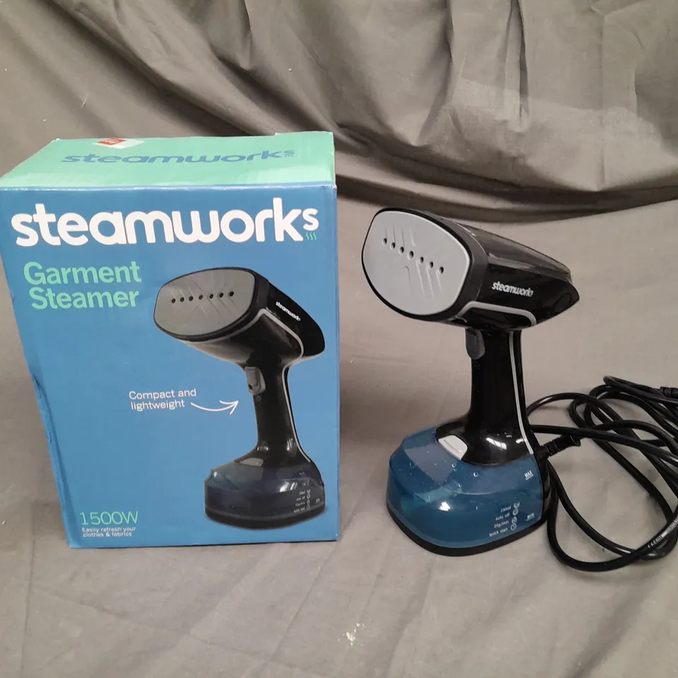 STEAMWORKS GARMENT STEAMER