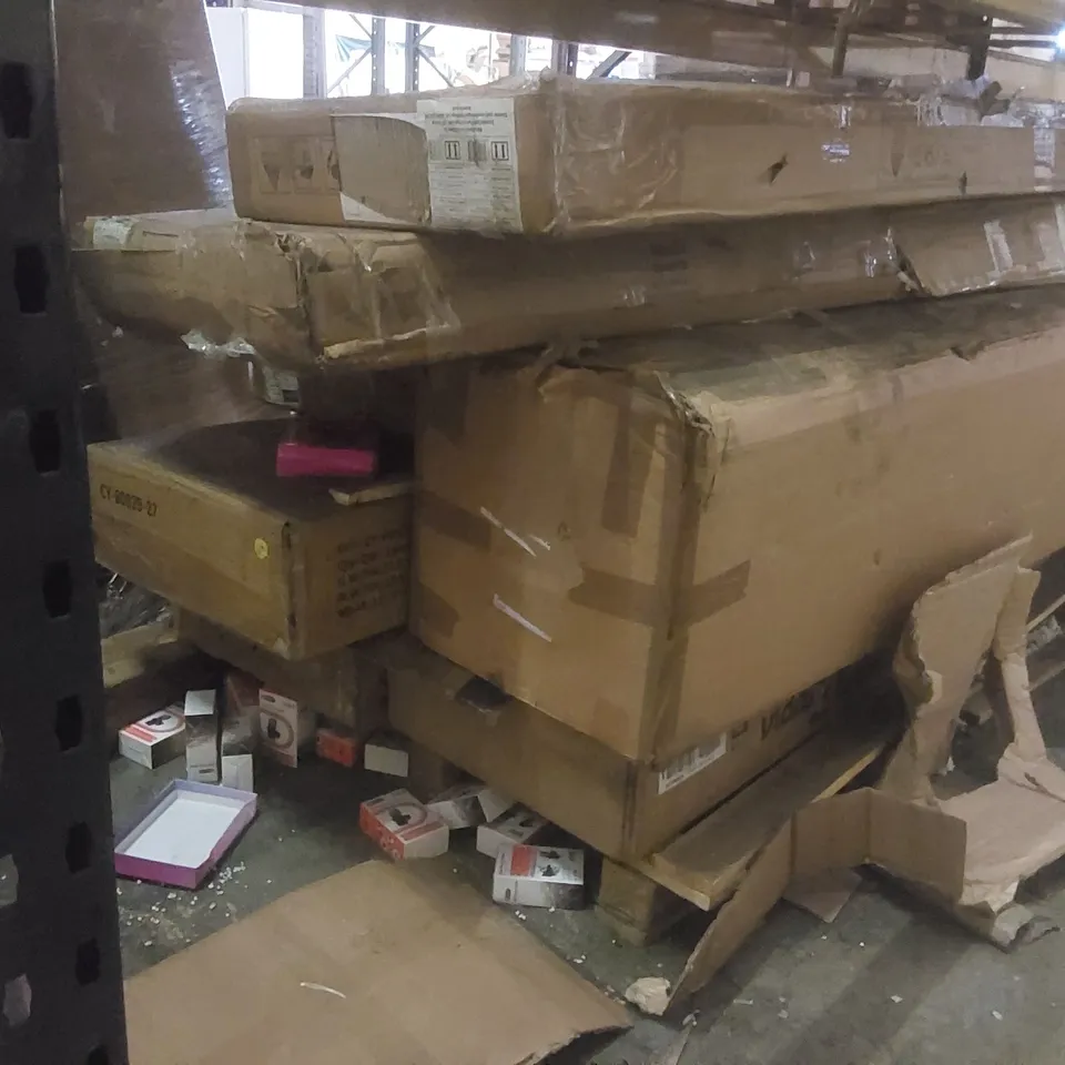 PALLET CONTAINING A VERY LARGE QUANTITY OF ASSORTED FURNITURE PARTS 