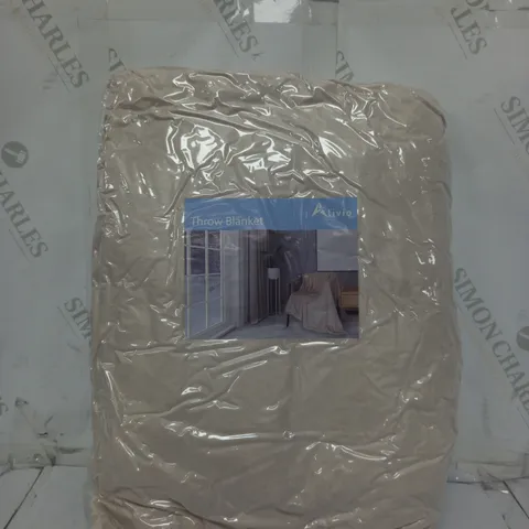 SEALED ALIVIO THROW BLANKET IN BEIGE