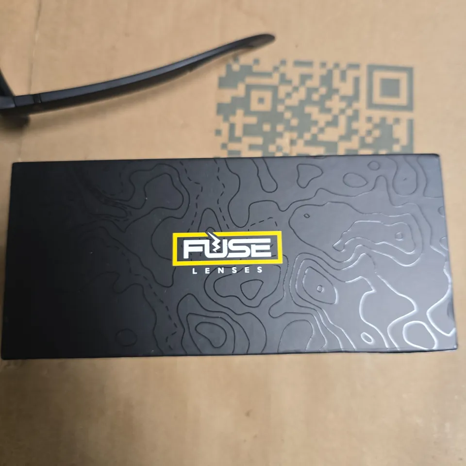 FUSE LENSES BLACK WRAPAROUND SUNGLASSES 